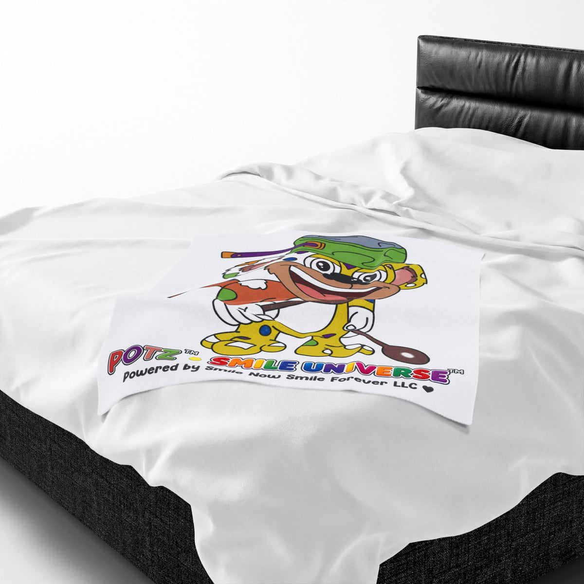 Potz™ Velveteen Plush Blanket – Playful Graphic Throw | Smile Universe Collection